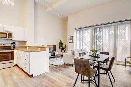 Cozysuites - 1Br With Direct Skybridge Access #1 Indianapolis Exteriör bild